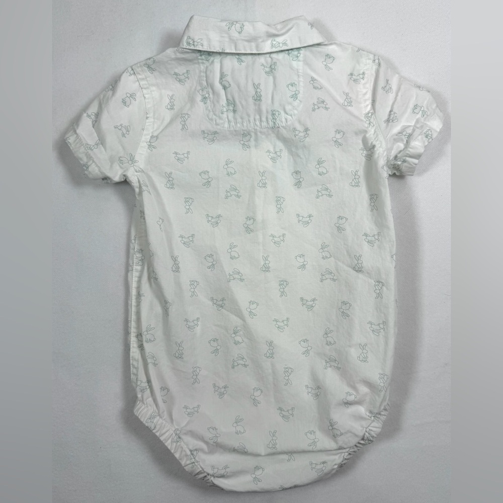 TOMMY BAHAMA Baby Boy's Seersucker Rabbit Printed Onesie with Bowtie Size‎ 18M - Picture 2 of 8